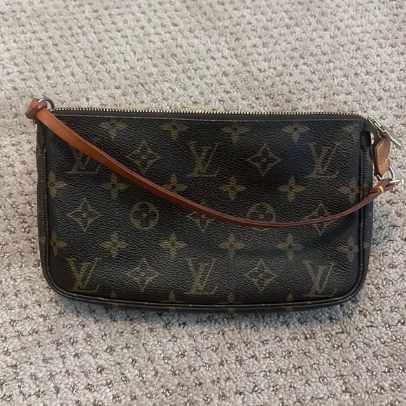 Louis Vuitton Pochette Accessories - Picture 1 of 7